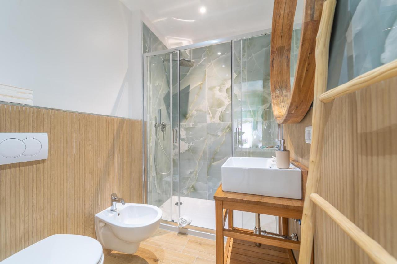 Superior Double Room Indoor Spa Bath
