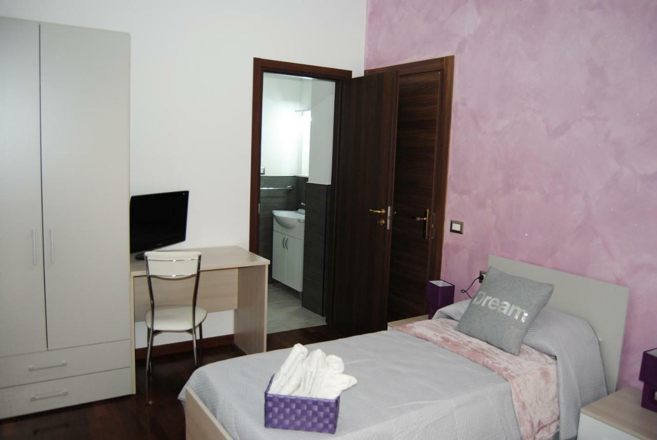 Chambre Double ou Lits Jumeaux avec Salle de Bains Privative