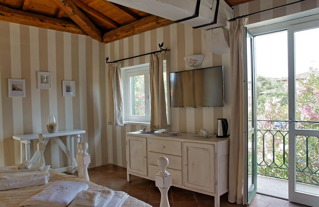 Domus Corallia-Luxury Rooms-1