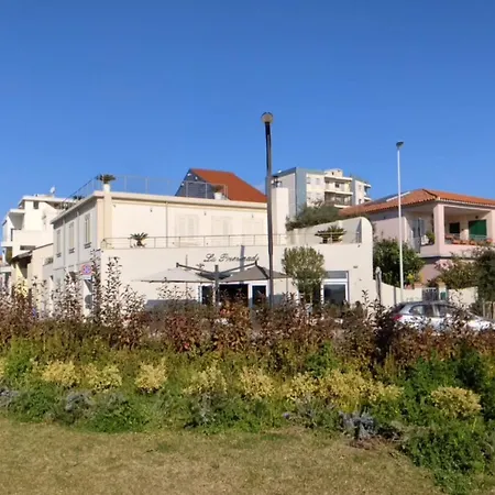 La Promenade Rooms & Suites-2