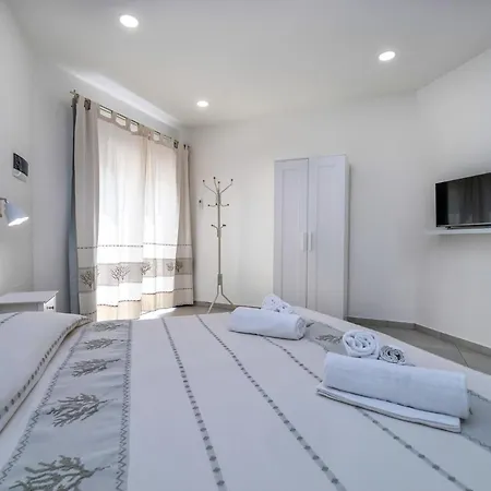 Aldo Moro Rooms-3