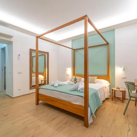 Mensos Rooms Guesthouse-2