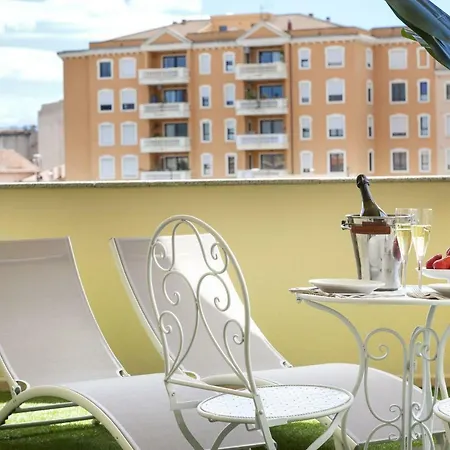 Luxury Rooms Suites-3